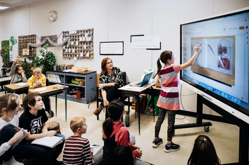 SMART Board MX Series 86" K-12 ONLY