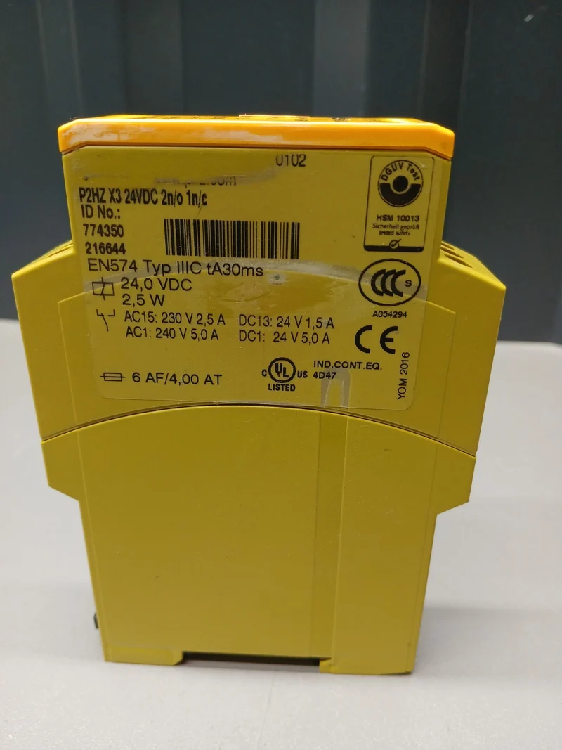 PILZ P2HZX X3 24VDC 2n/o 1n/c Sicherheitsschaltgerät Safety Relais 774350