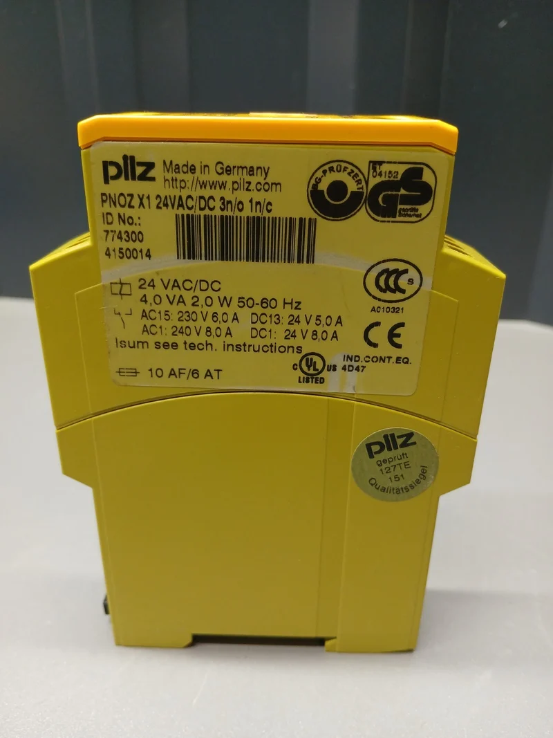 Pilz PNOZ X1 24VAC/DC3n/0 1n/c 774300