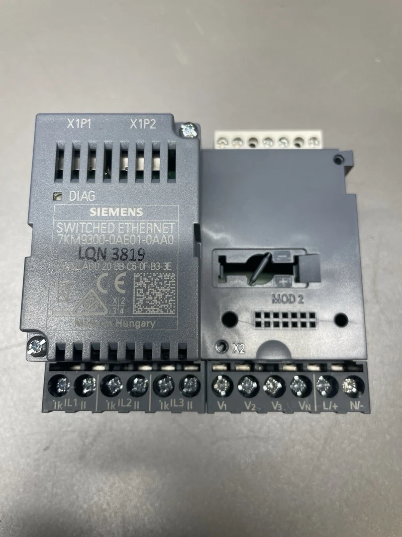 Siemens 7KM2112-0BA00-3AA0 Sentron PAC3200 E:8 + Siemens 7KM9300-0AE01-0AA0