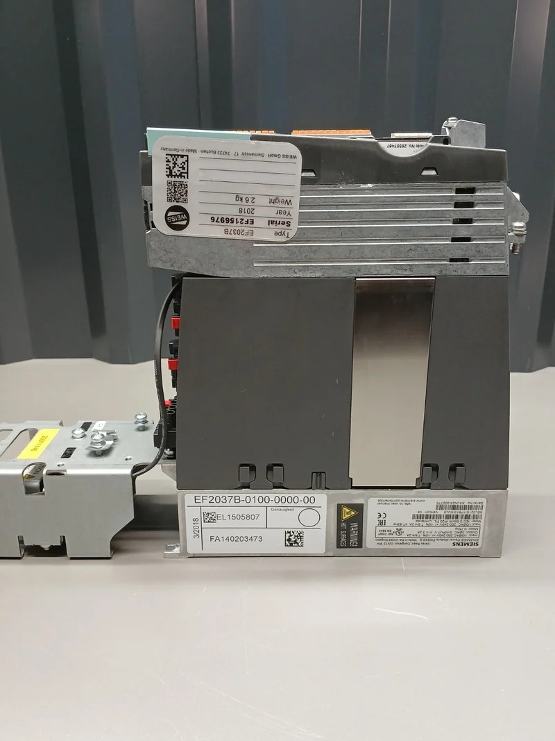 Siemens SIMOTION D 6AU1410-2AD00-0AA0 + 6SL3210-1PB13-0UL0 Controller