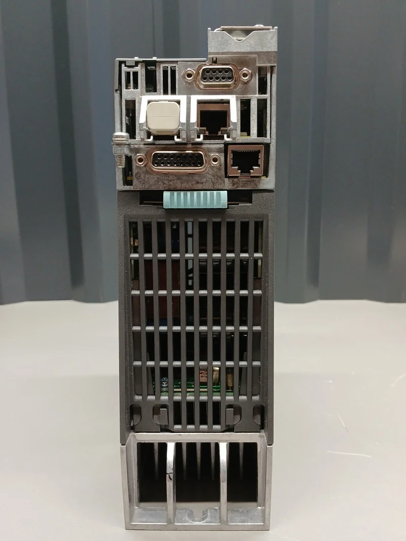 Siemens SIMOTION D 6AU1410-2AD00-0AA0 + 6SL3210-1PB13-0UL0 Controller