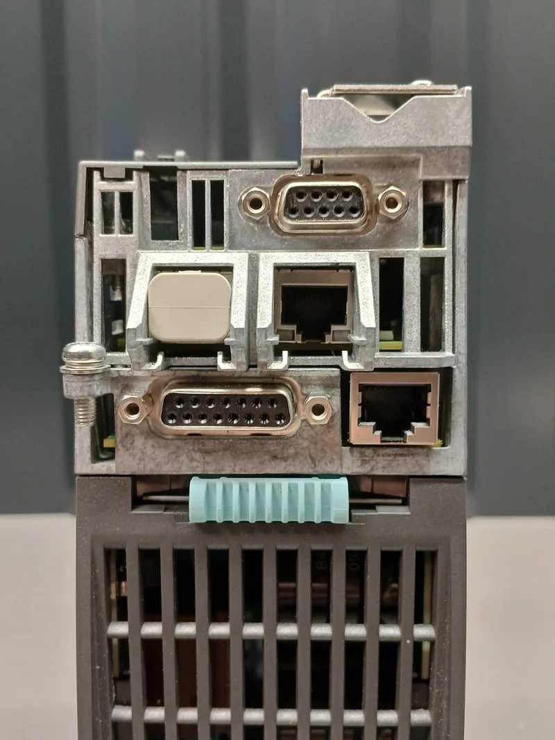 Siemens SIMOTION D 6AU1410-2AD00-0AA0 + 6SL3210-1PB13-0UL0 Controller
