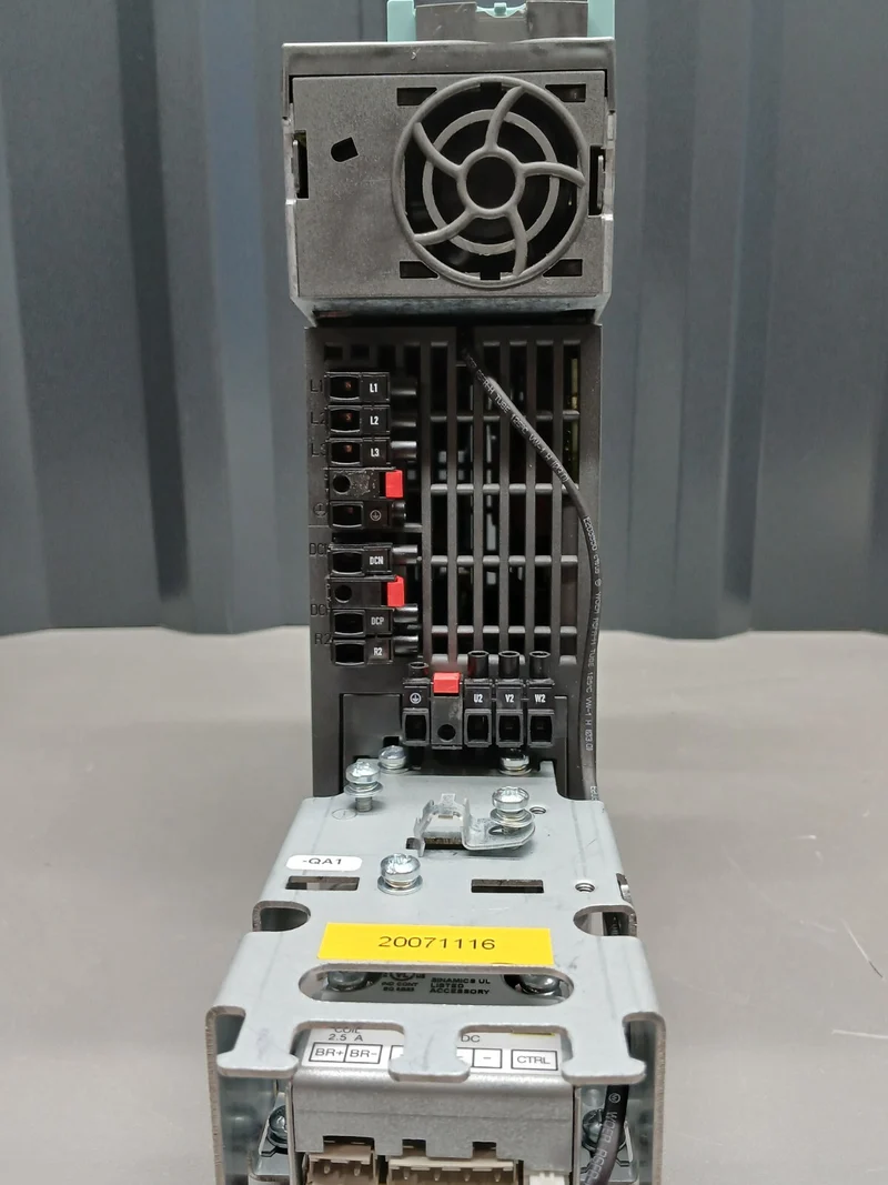 Siemens SIMOTION D 6AU1410-2AD00-0AA0 + 6SL3210-1PB13-0UL0 Controller