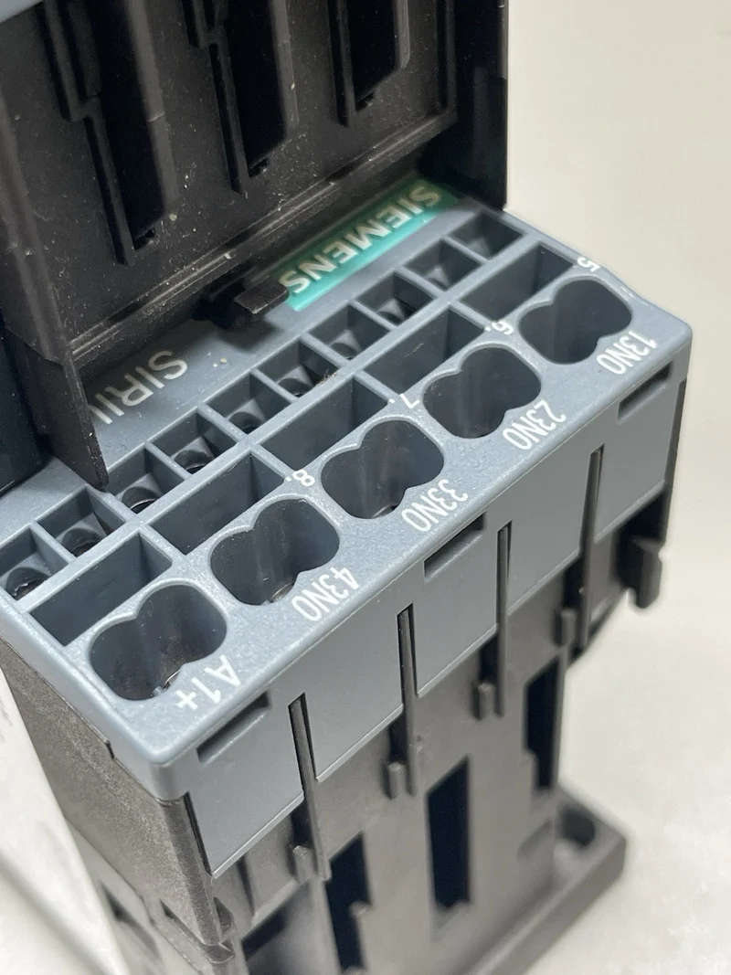 Siemens Schütz 3RT2018-2BB42 Hilfsschalter 3RH2911-2FA40