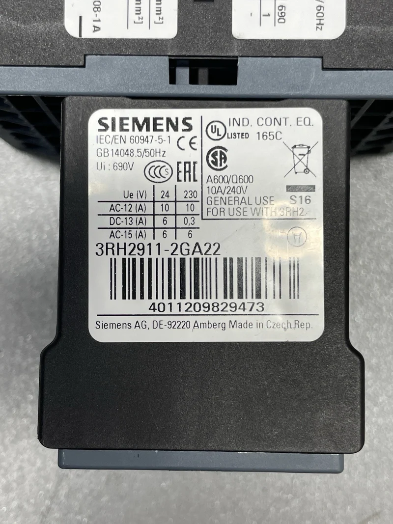 Siemens Schütz 3RT2018-2BB42 Hilfsschalter 3RH2911-2FA40
