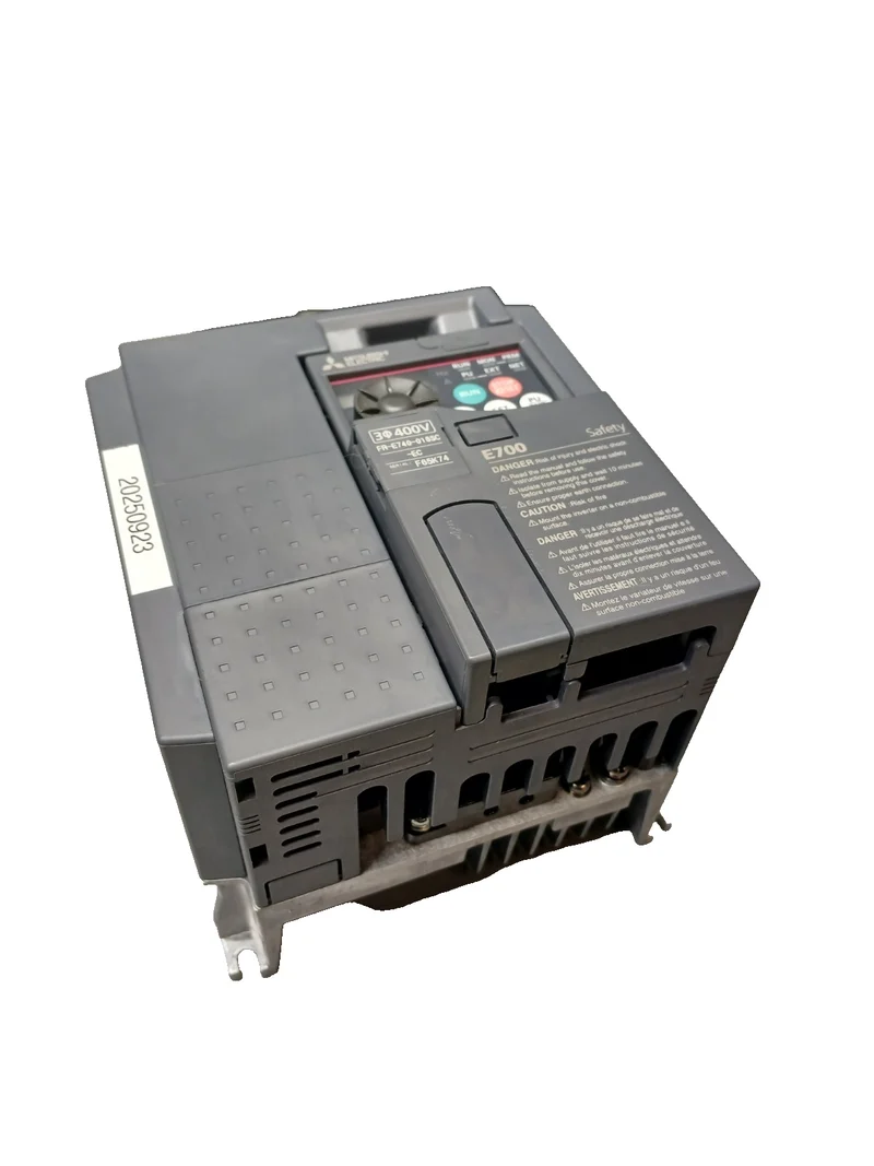 Mitsubishi FR-E740-016SC-EC TC101A820G61 Umrichter Controller