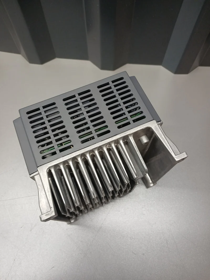 Mitsubishi FR-E740-016SC-EC TC101A820G61 Umrichter Controller