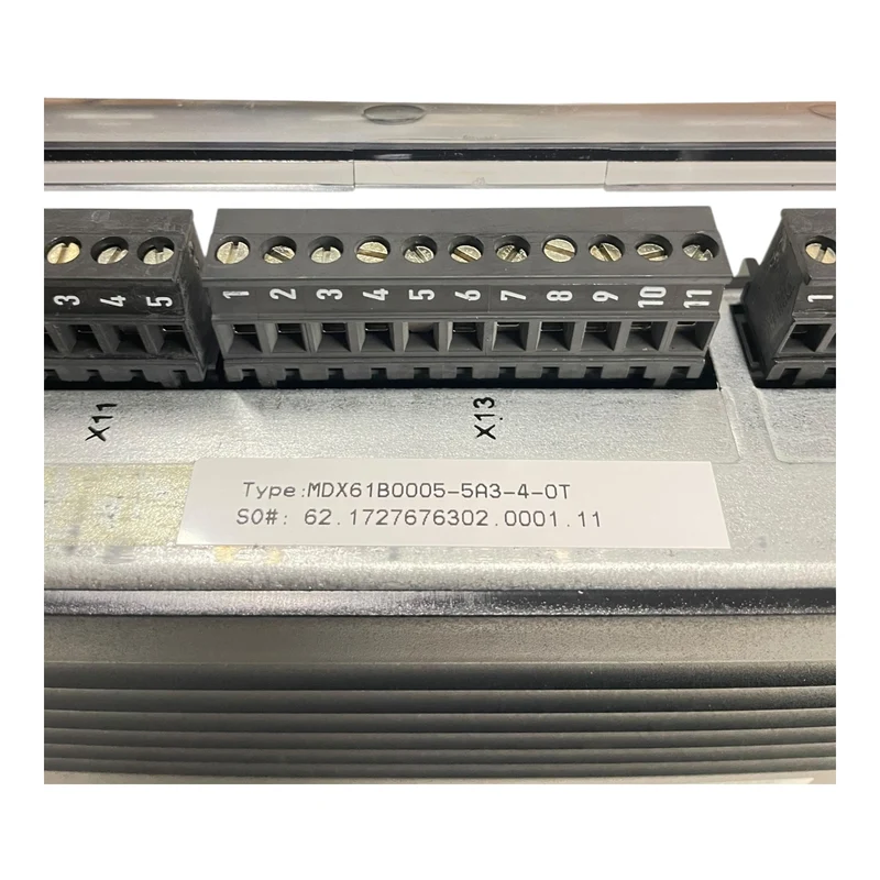 SEW Frequenzumrichter 0,55kW Movidrive MDX61B0005-5A3-4-0T für die Industrie