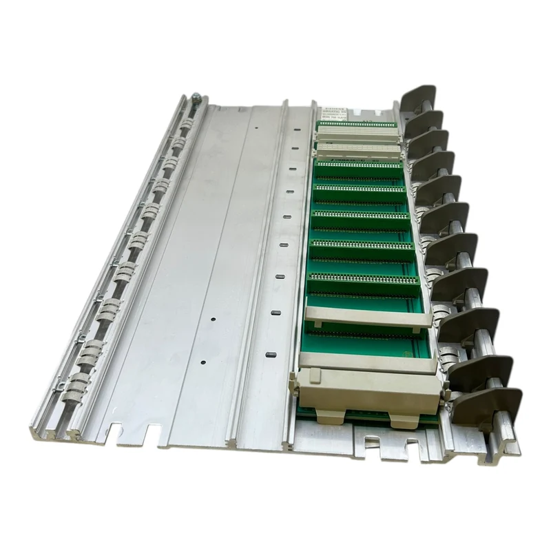 Siemens Simatic S5 Subrack 6ES700-1LA12 Simatic S5 Subrack von Siemens Industrie