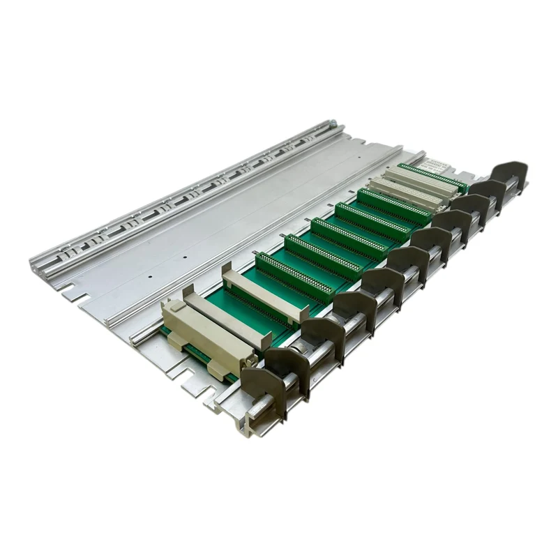 Siemens Simatic S5 Subrack 6ES700-1LA12 Simatic S5 Subrack von Siemens Industrie