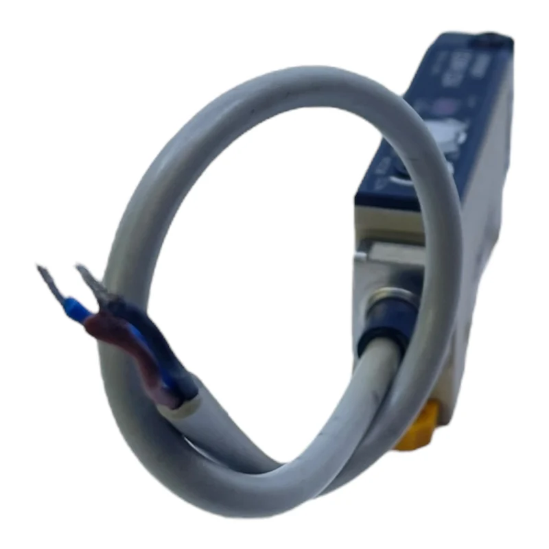 Omron Lichtwellenleitsensor E3XR-CE4 Lichtwellenleitsensor von Omron Industrie