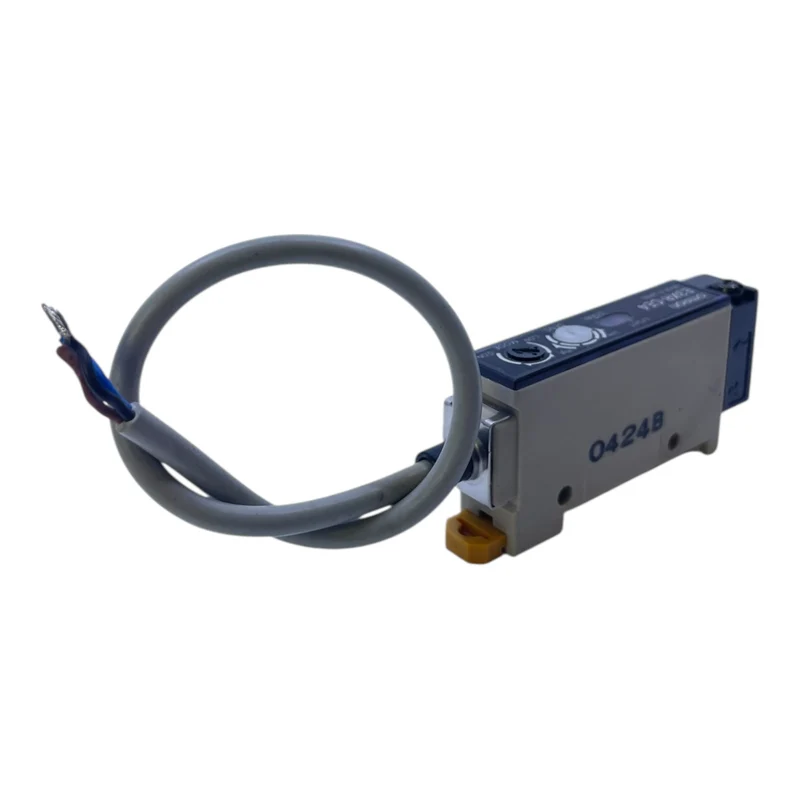 Omron Lichtwellenleitsensor E3XR-CE4 Lichtwellenleitsensor von Omron Industrie