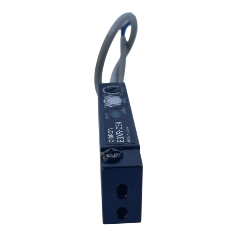 Omron Lichtwellenleitsensor E3XR-CE4 Lichtwellenleitsensor von Omron Industrie