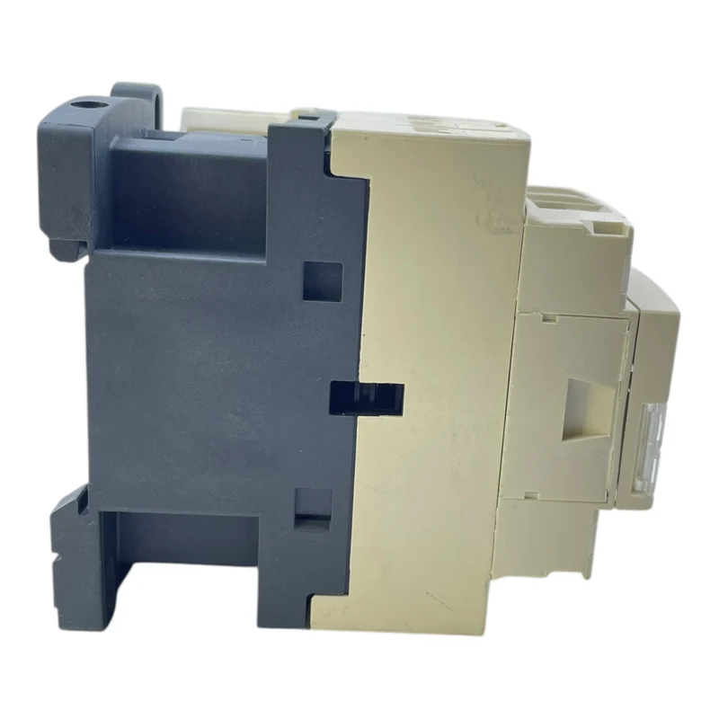 Schneider Leistungsschütz CAD32 Leistungsschütz von Schneider Electric