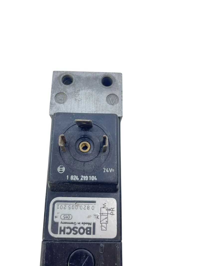 Bosch Wegeventil Magnetventil 0820005201 Magnetventil von Bosch für Industrie