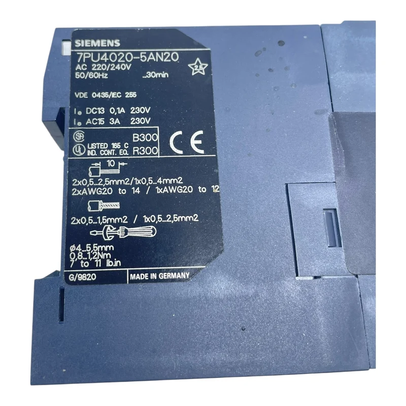 Siemens Zeitrelais Relais 7PU4020-5AN20 Relais für den Industriellen Einsatz