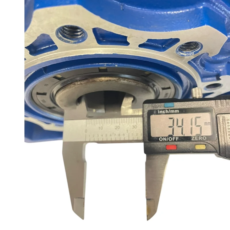 Motovario NRV 090 i=7,50 Schneckengetriebe Ø 24mm für industriellen Einsatz