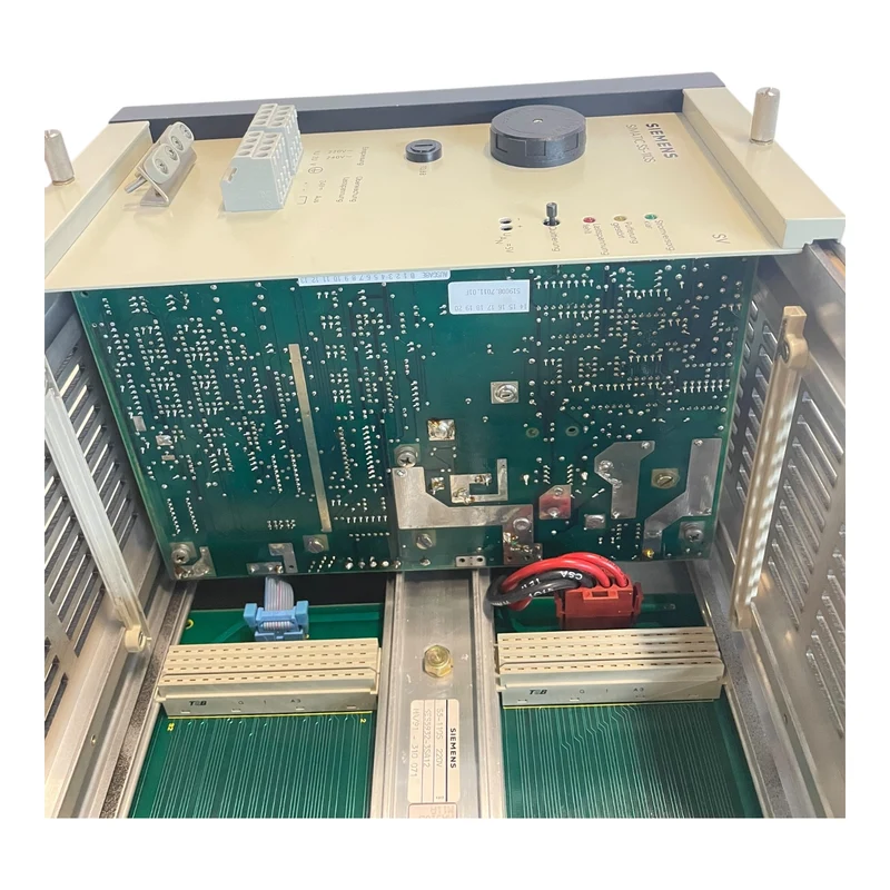 Siemens 6ES5932-3SA12 Gehäuse mit Stromversorgung für industriellen Einsatz