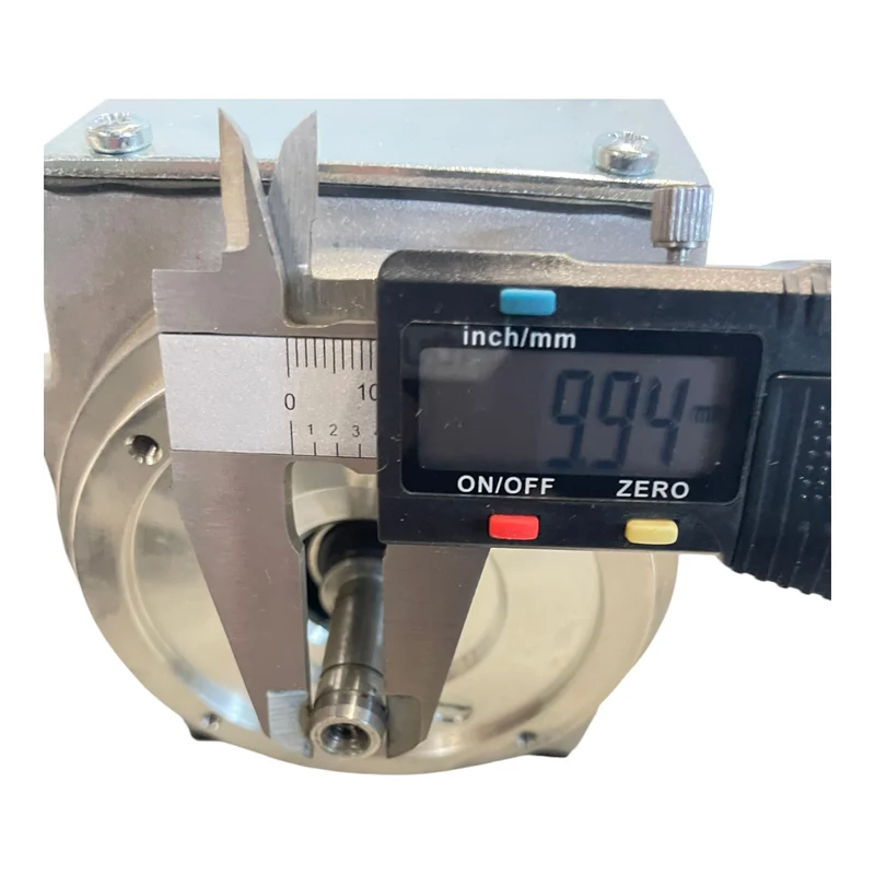 Lenze 13.126.65.3.6.6 GB B045HAR2N Servogetriebemotor für industriellen Einsatz