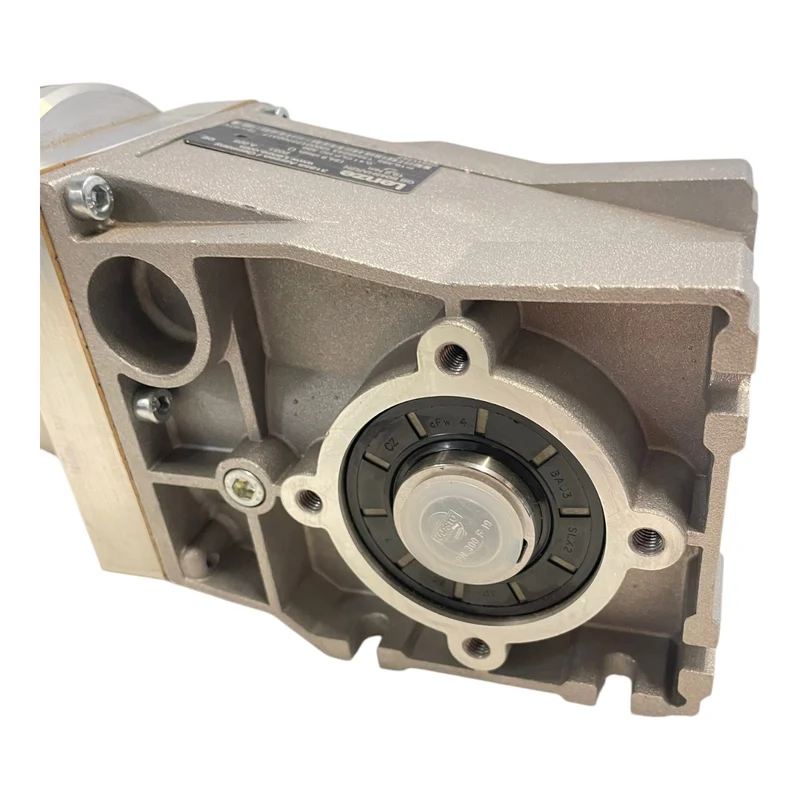 Lenze 13.126.65.3.6.6 GB B045HAR2N Servogetriebemotor für industriellen Einsatz