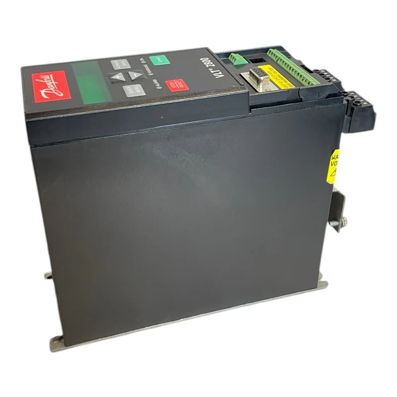 Danfoss 195N0004 Frequenzumrichter 0,9kVA VLT2803PS2B20STR1DBF10A00 Industrie