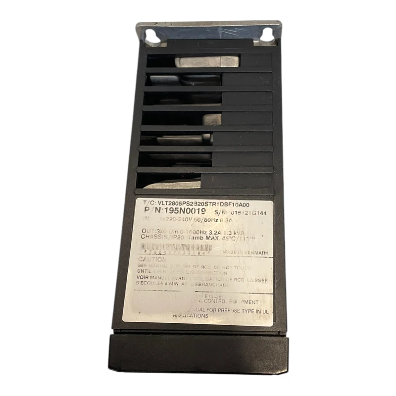 Danfoss 195N0019 Frequenzumrichter 1,3kVA VLT2805PS2B20STR1DBF10A00 Industrie