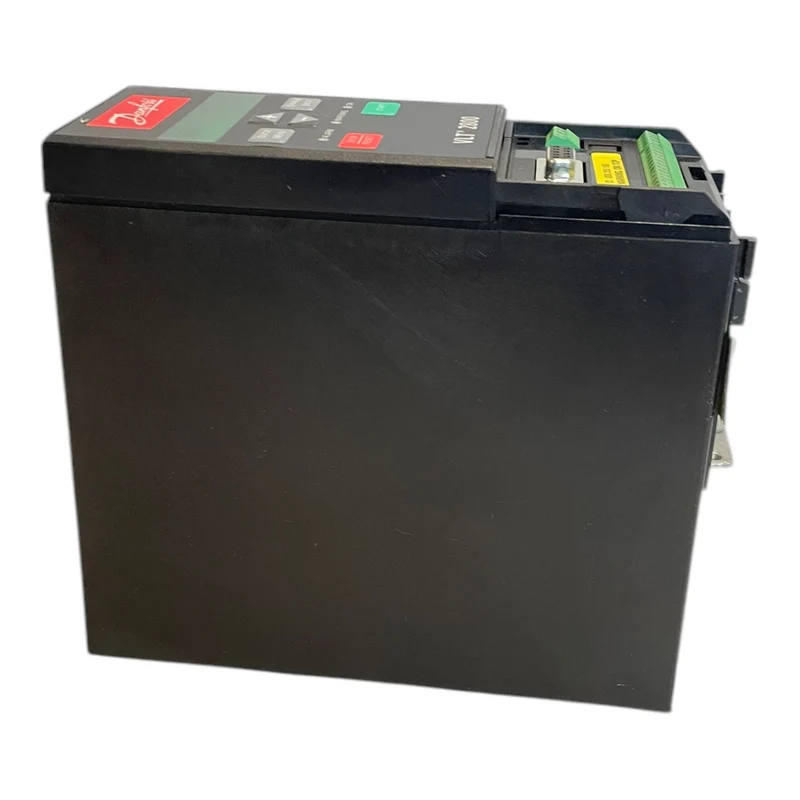 Danfoss 195N0027 Frequenzumrichter 1,7kVA VLT2807PS2B20STR1DBF00A00 Industrie