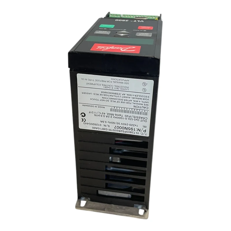 Danfoss 195N0007 Frequenzumrichter 0,9kVA VLT2803PS2B20STR1DBF10A00 Industrie