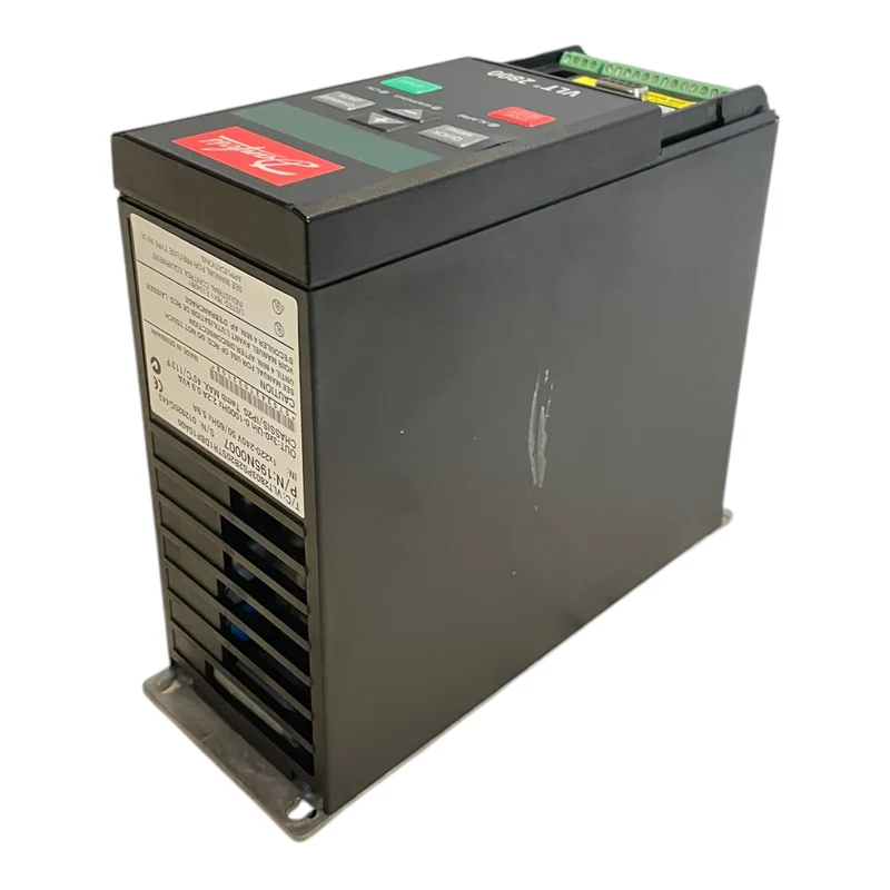 Danfoss 195N0007 Frequenzumrichter 0,9kVA VLT2803PS2B20STR1DBF10A00 Industrie