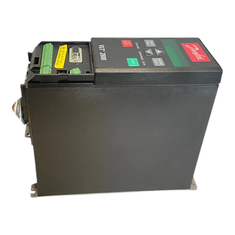 Danfoss 195N0007 Frequenzumrichter 0,9kVA VLT2803PS2B20STR1DBF10A00 Industrie