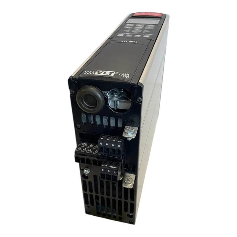 Danfoss 175Z0031 Frequenzumrichter 1,7kVA VLT5001PT5B20STR3D0F00A00C0 Industrie