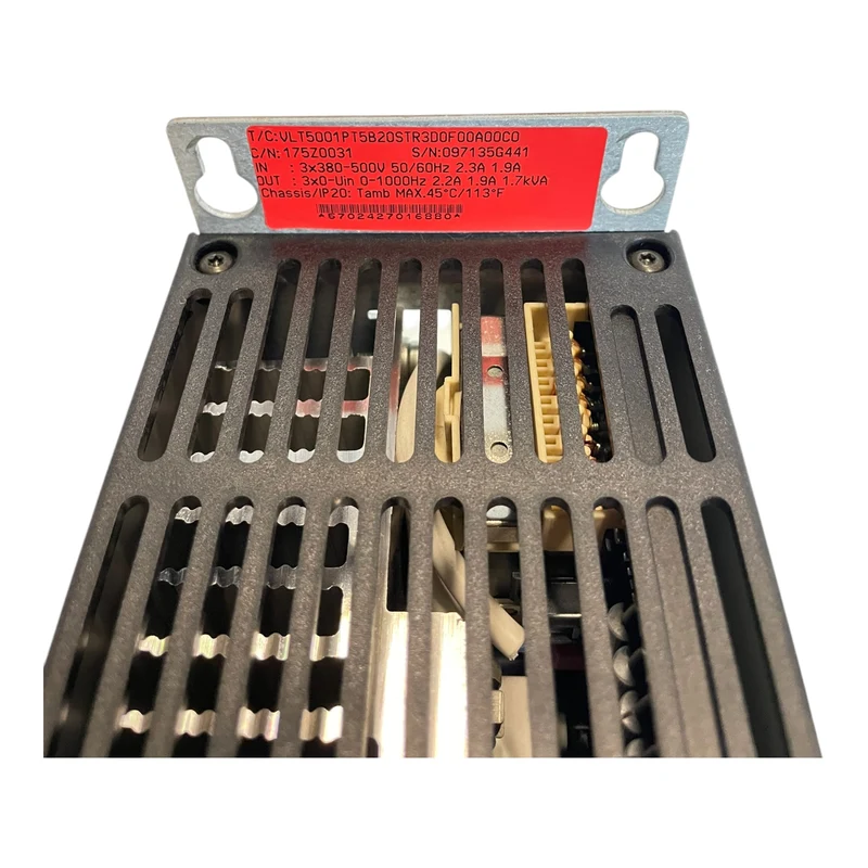 Danfoss 175Z0031 Frequenzumrichter 1,7kVA VLT5001PT5B20STR3D0F00A00C0 Industrie