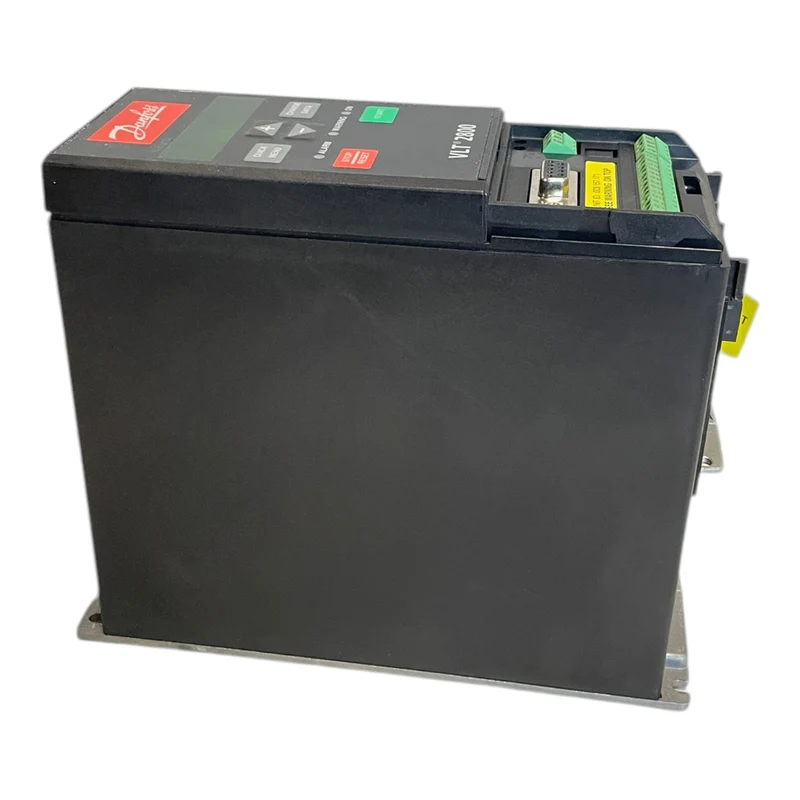 Danfoss 195N0015 Frequenzumrichter 1,3kVA VLT2805PS2B20STR1DBF00A00 Industrie