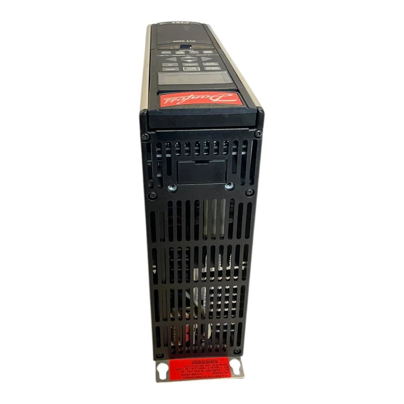 Danfoss 175Z0031 Frequenzumrichter 1,7kVA VLT5001PT5B20STR3D0F00A00C0 Industrie