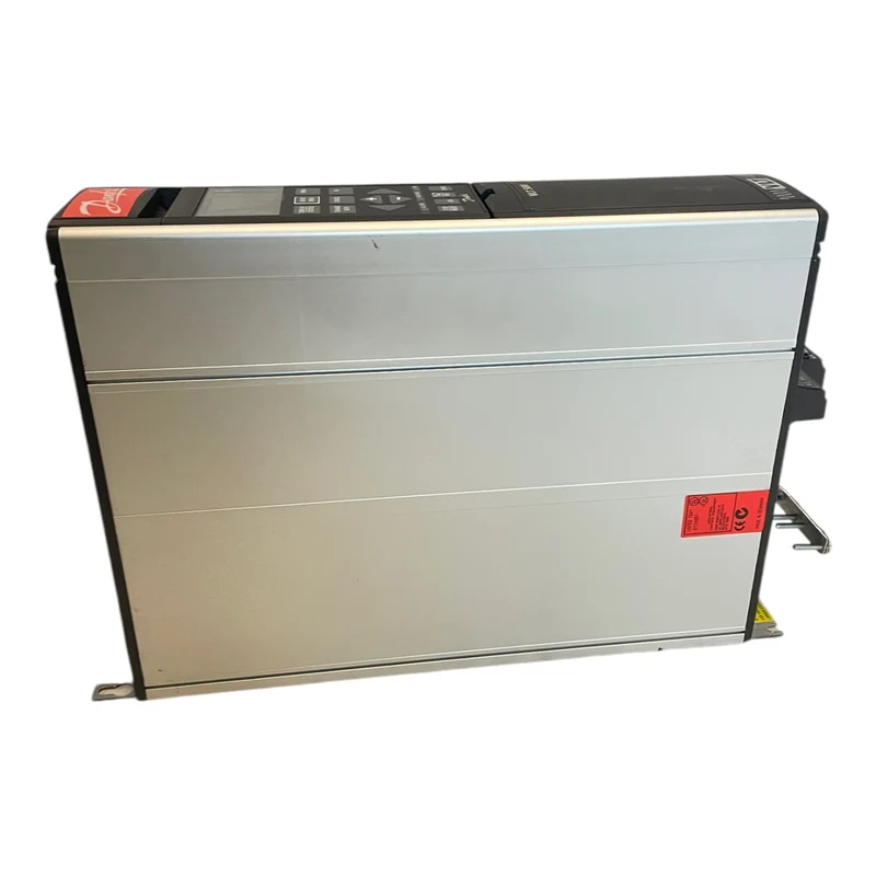 Danfoss 175Z0031 Frequenzumrichter 1,7kVA VLT5001PT5B20STR3D0F00A00C0 Industrie