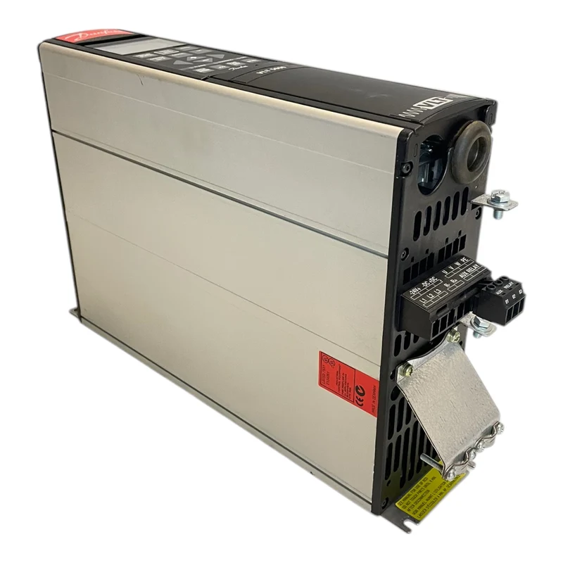 Danfoss 175Z0031 Frequenzumrichter 1,7kVA VLT5001PT5B20STR3D0F00A00C0 Industrie