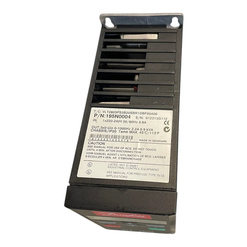 Danfoss 195N0004 Frequenzumrichter 0,9kVA VLT2803PS2B20STR1DBF10A00 Industrie