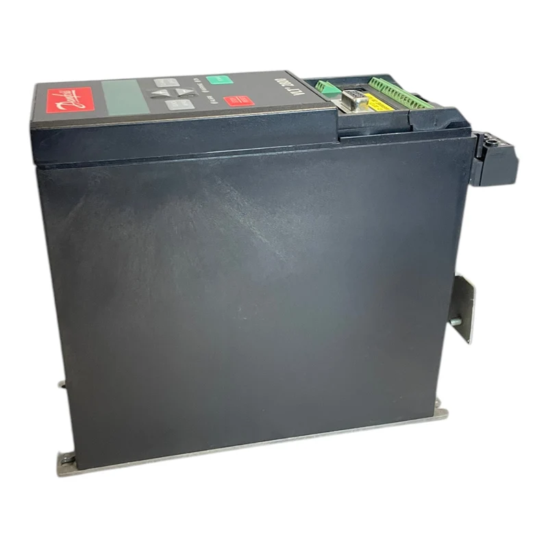 Danfoss 195N0031 Frequenzumrichter 1,7kVA VLT2807PS2B20STR1DBF10A00C0 Industrie