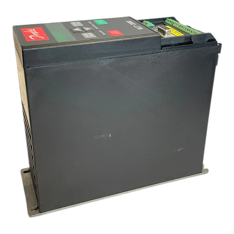 Danfoss 195N0015 Frequenzumrichter 1,3kVA VLT2805PS2B20STR1DBF00A00 Industrie