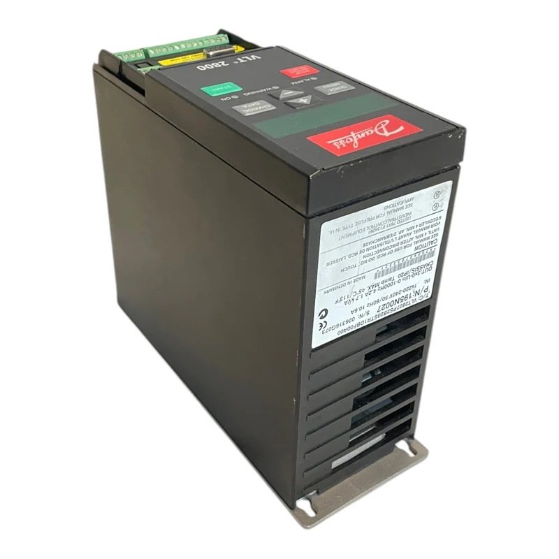 Danfoss 195N0027 Frequenzumrichter 1,7kVA VLT2807PS2B20STR1DBF00A00 Industrie
