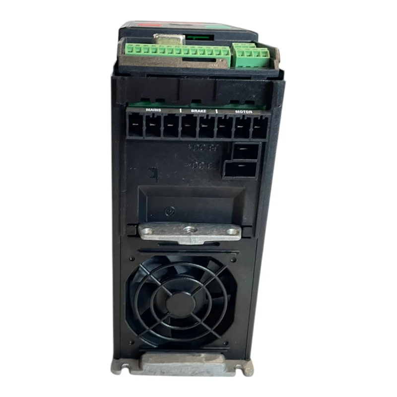 Danfoss 195N0027 Frequenzumrichter 1,7kVA VLT2807PS2B20STR1DBF00A00C0 Industrie