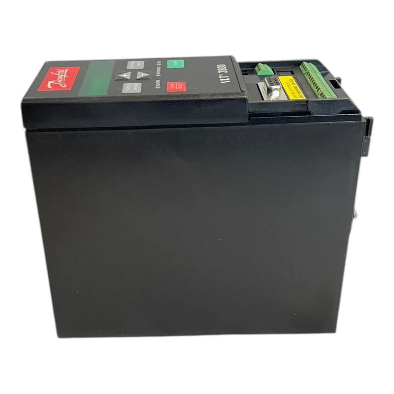 Danfoss 195N0027 Frequenzumrichter 1,7kVA VLT2807PS2B20STR1DBF00A00C0 Industrie
