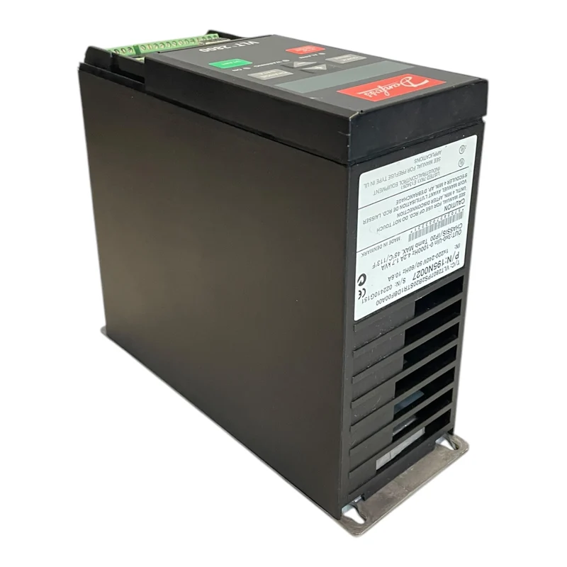 Danfoss 195N0027 Frequenzumrichter 1,7kVA VLT2807PS2B20STR1DBF00A00 Industrie