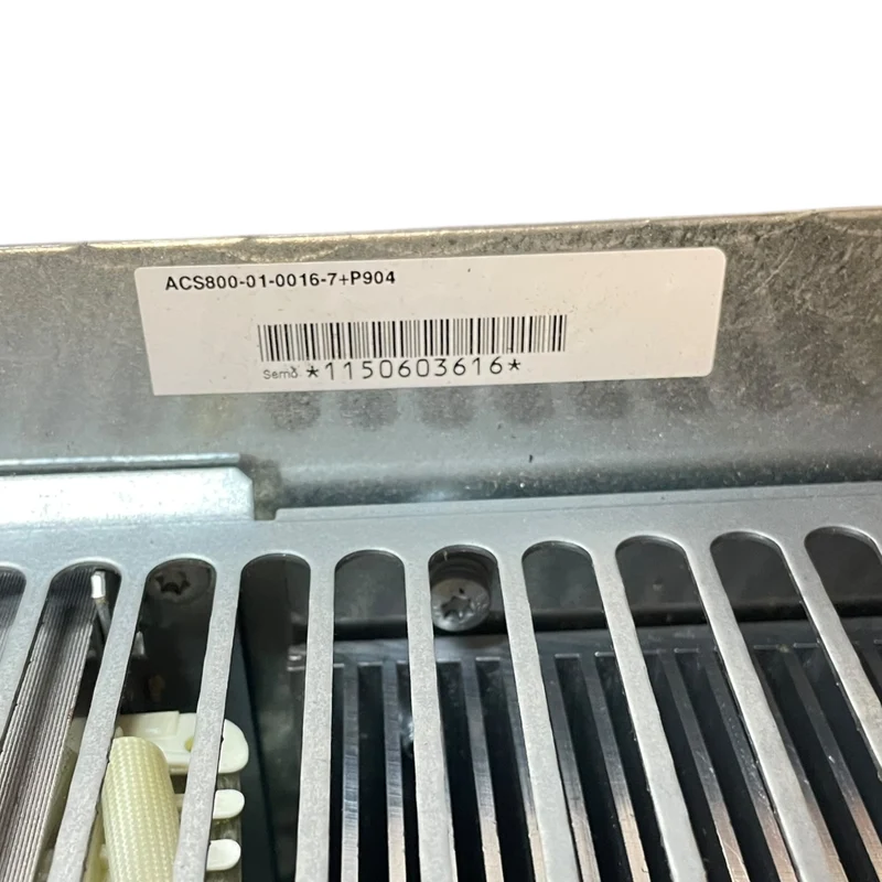 ABB ACS800-01-0016-7+P904 Frequenzumrichter 525-690V 15A 48/63Hz Industrie