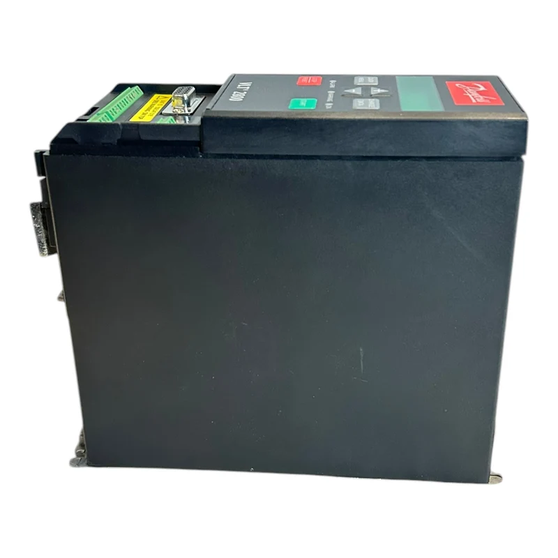 Danfoss VLT2803 195N0007 Frequenzumrichter VLT2803PS2B20STR1DBF10A00 Danfoss VLT