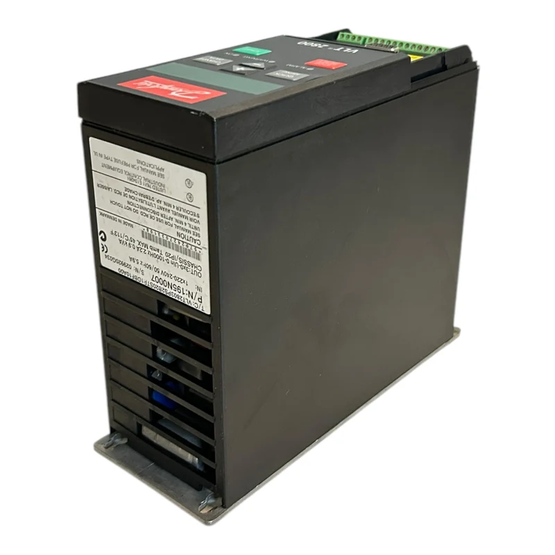 Danfoss VLT2803 195N0007 Frequenzumrichter VLT2803PS2B20STR1DBF10A00 Danfoss VLT
