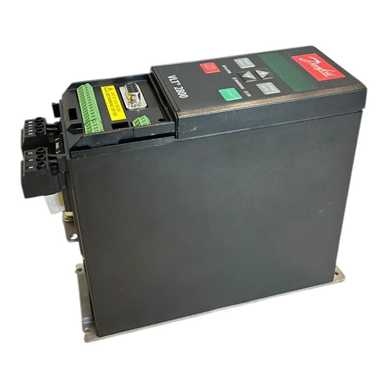 Danfoss VLT2803 195N0007 Frequenzumrichter VLT2803PS2B20STR1DBF10A00C0 Danfoss V