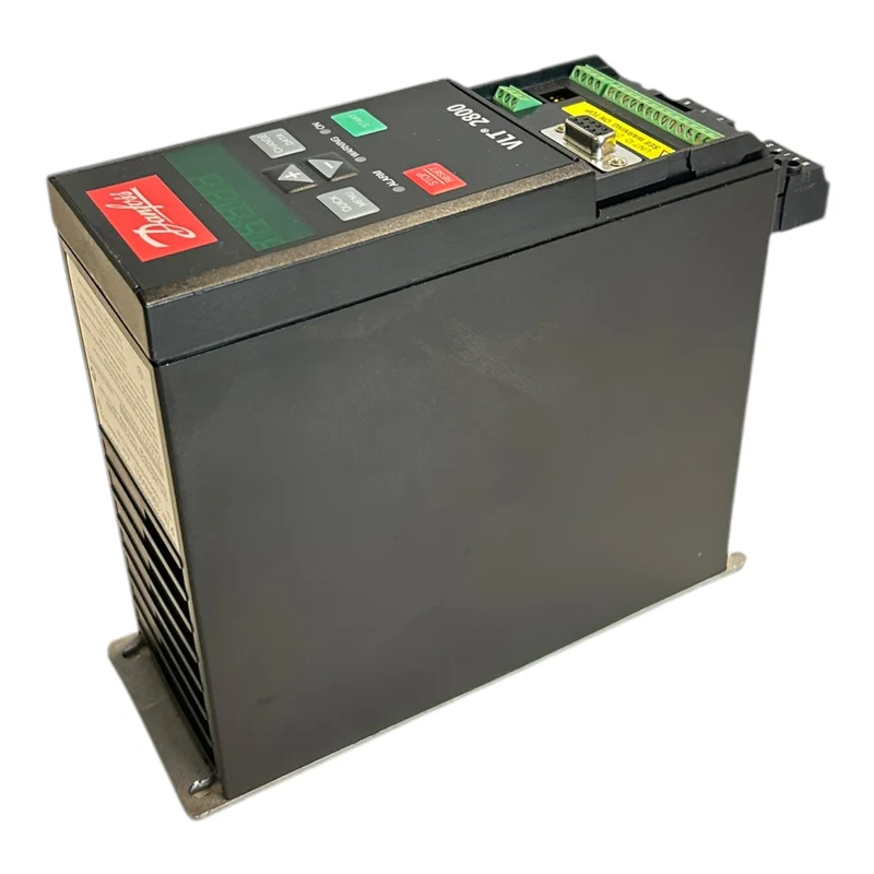 Danfoss VLT2803 195N0007 Frequenzumrichter VLT2803PS2B20STR1DBF10A00C0 Danfoss V