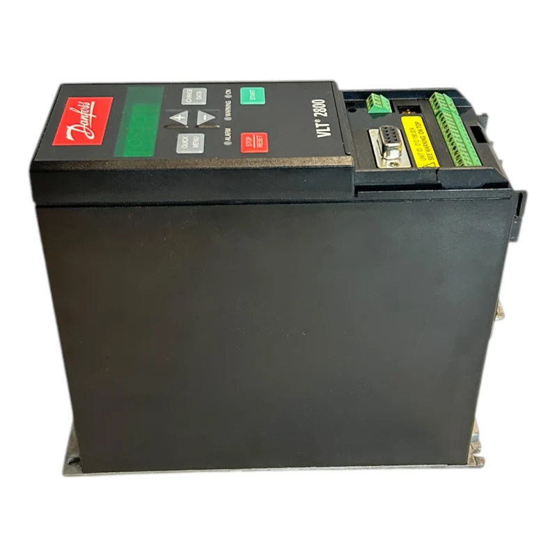 Danfoss VLT2807 195N0031 Frequenzumrichter VLT2807PS2B20STR1DBF10A00 Danfoss VLT
